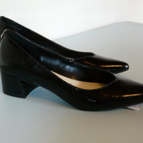 New Anne Klein Leather Pumps - Picture 2 of 9